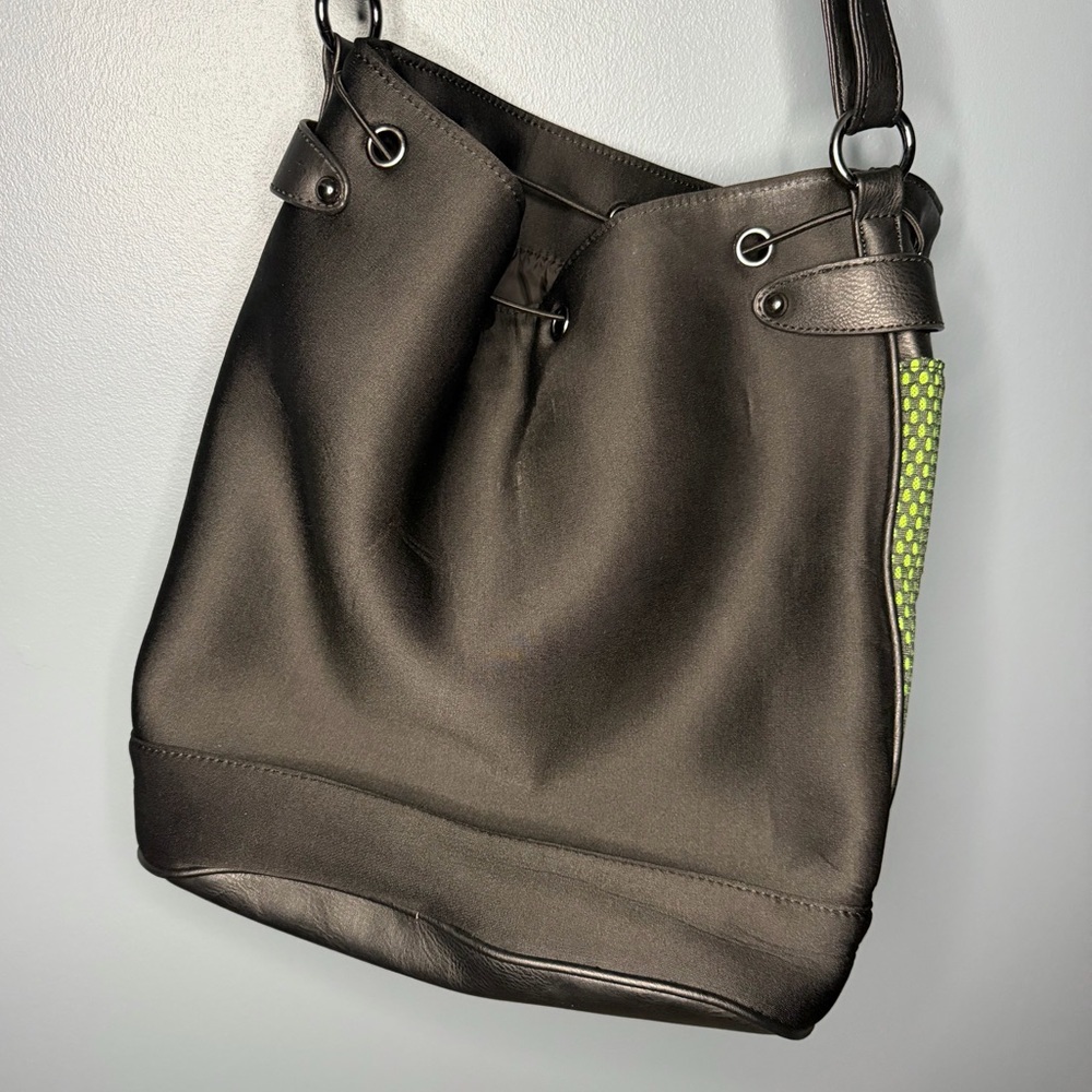 Fabletics The Scout Bucket Gym Bag Neon Green/Black Drawstring Crossbody | OS - Picture 7 of 8